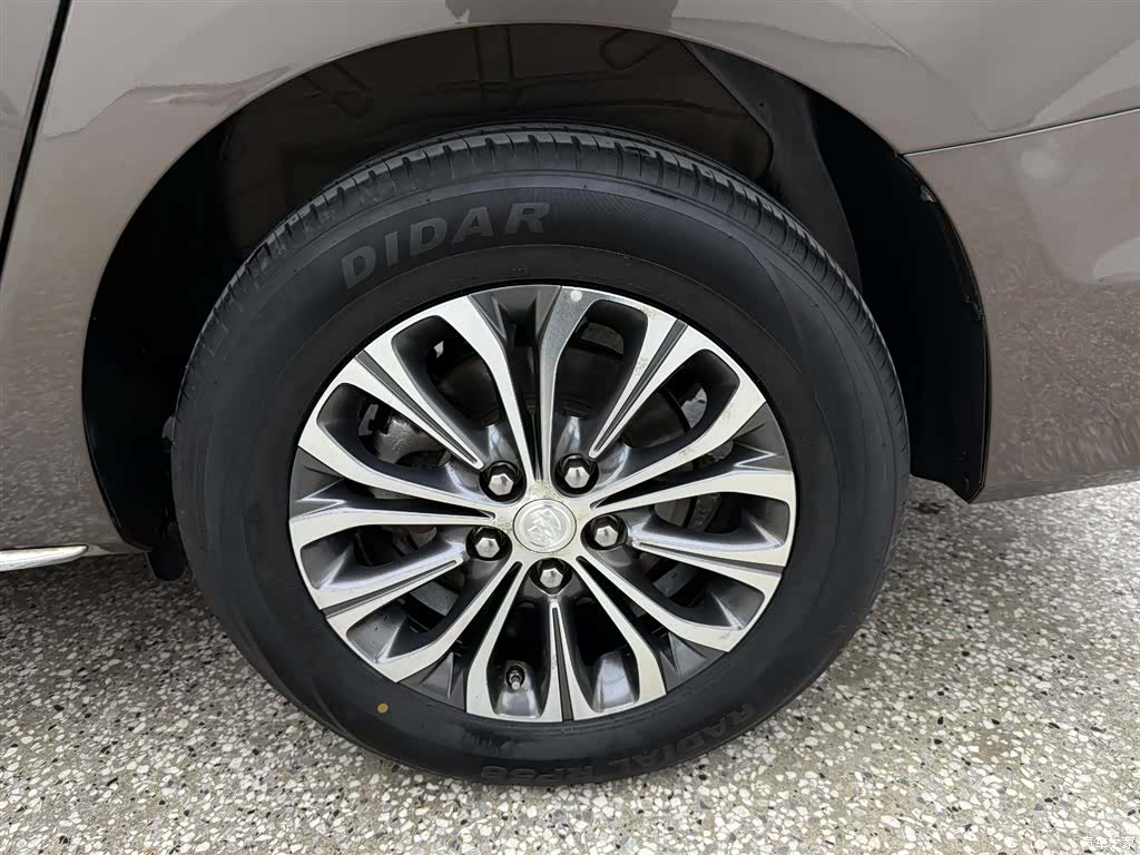 Buick GL8, 2022 12