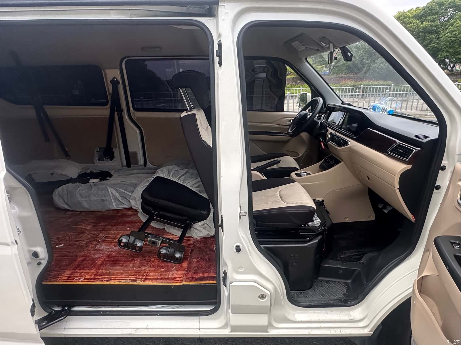 Changan V5, 2025 13