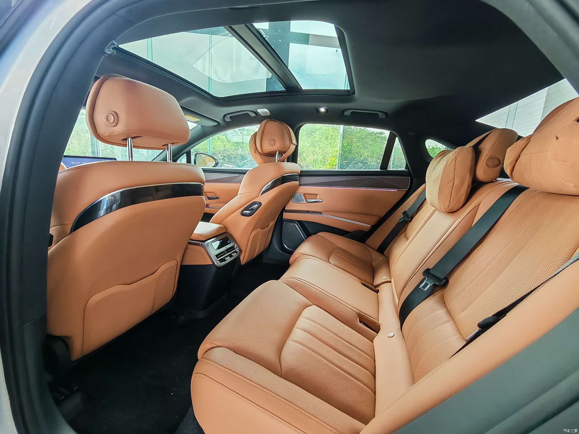 BYD Han, 2025 12