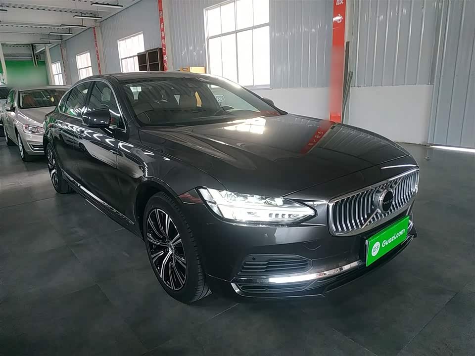 Volvo S90