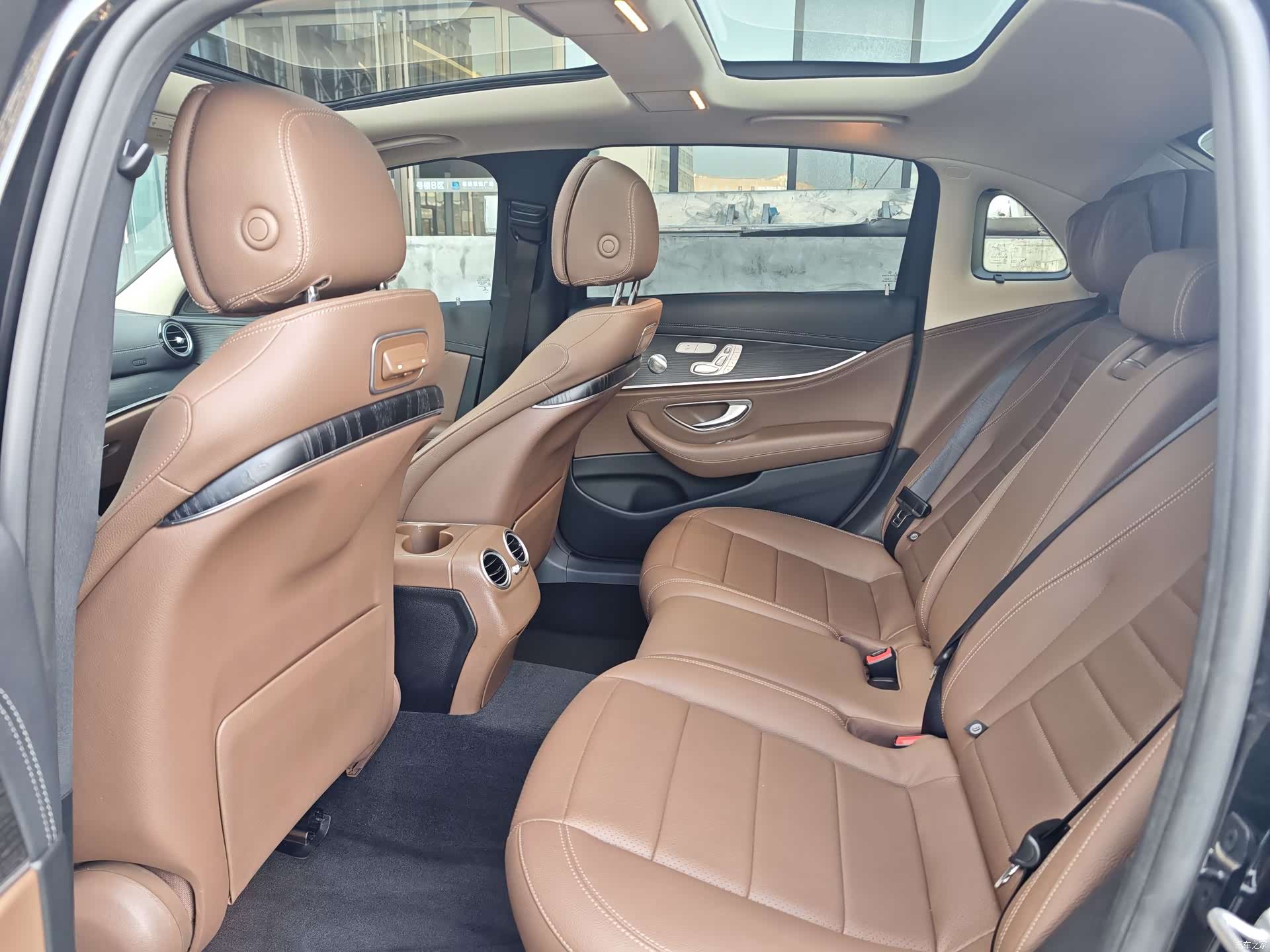 Mercedes-Benz E-Class, 2020 11