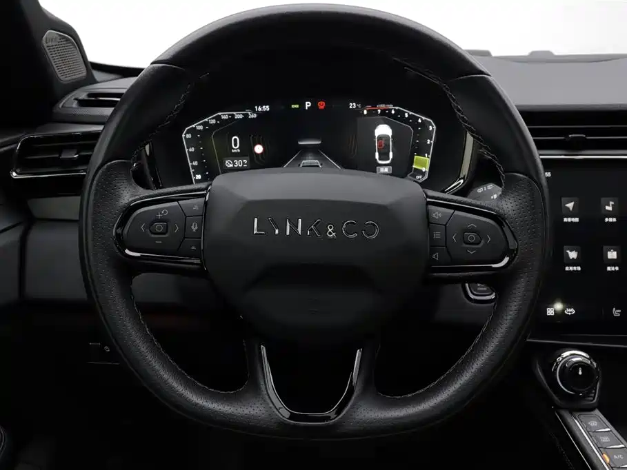 Lynk & Co 01