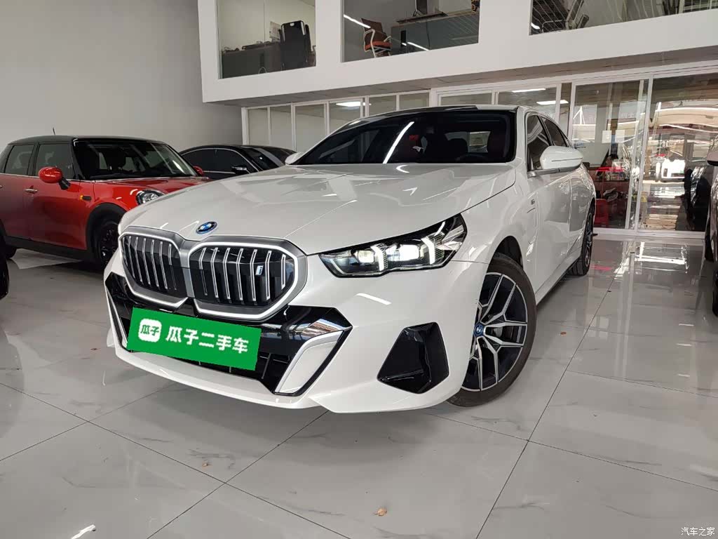 BMW i5, 2025 2