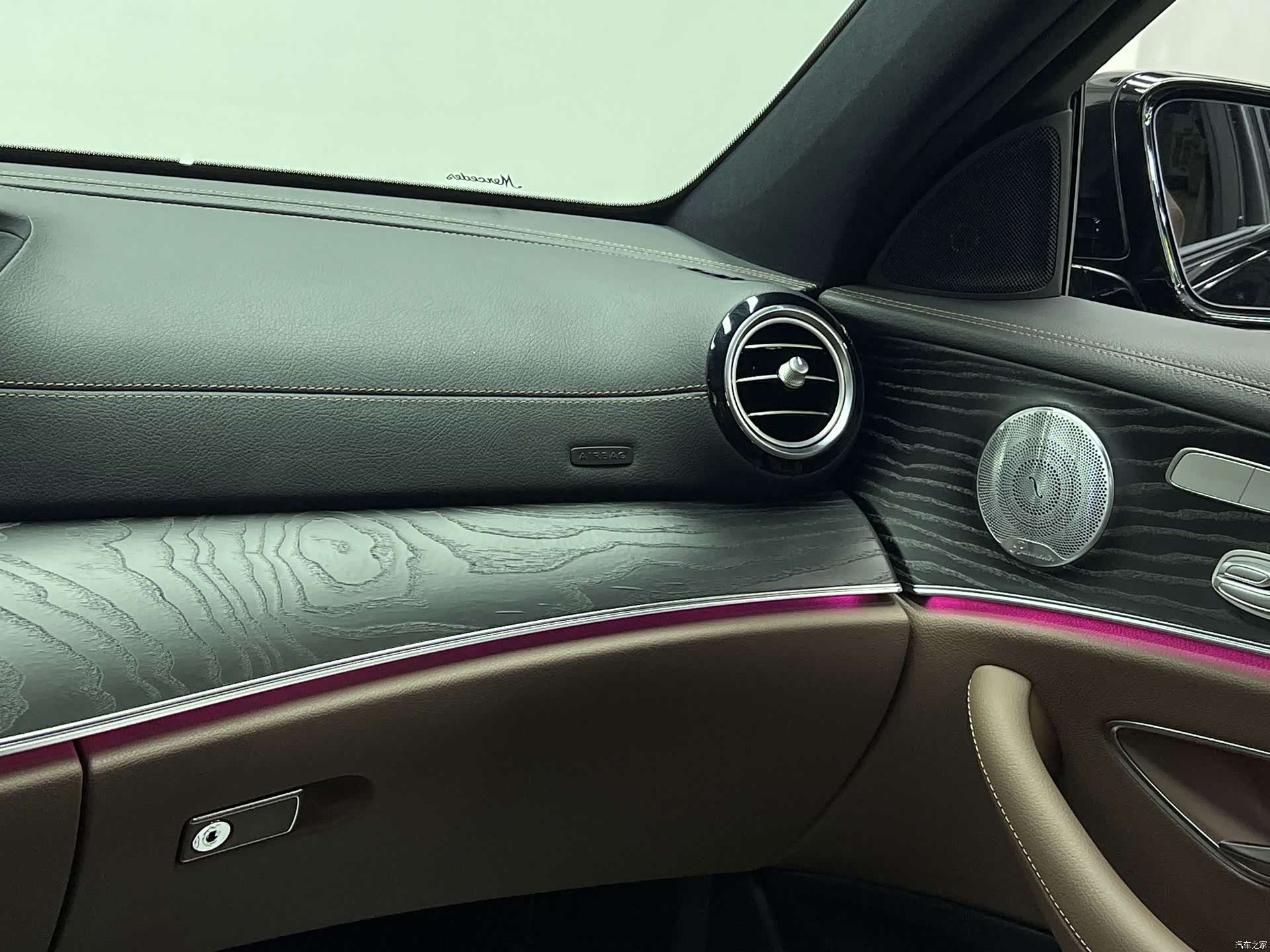 Mercedes-Benz E-Class, 2021 19