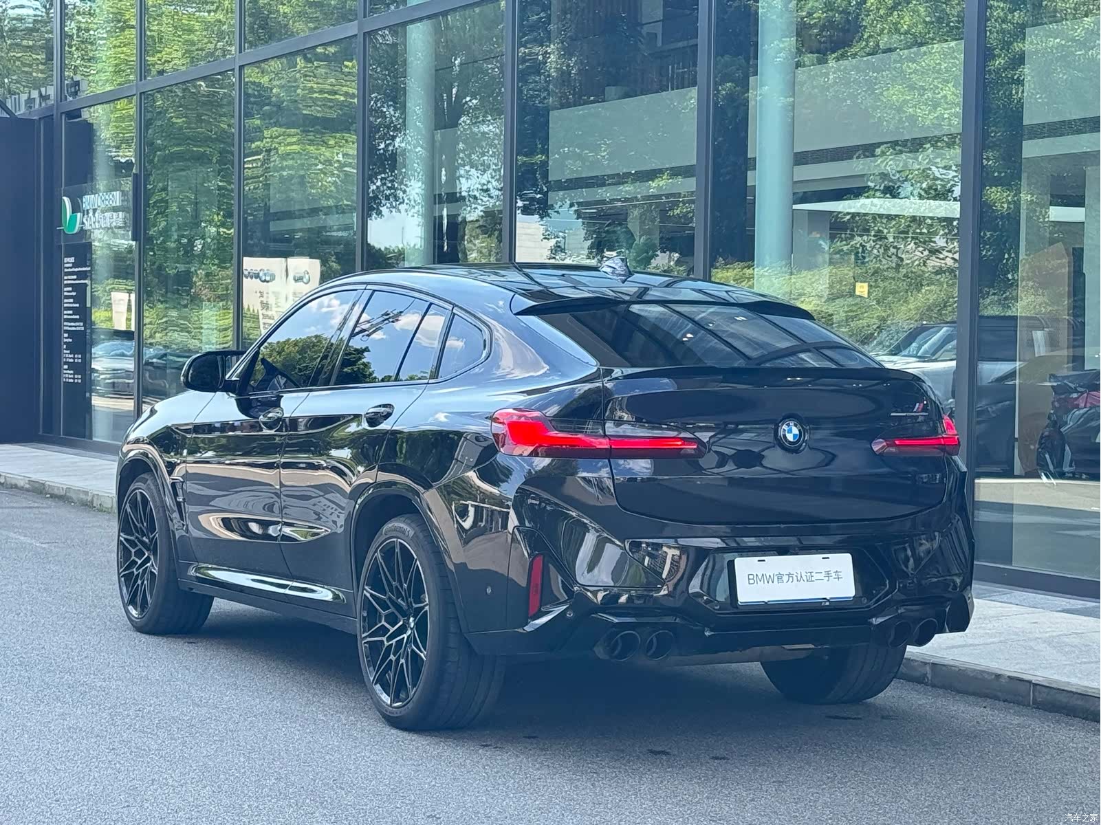 BMW X4, 2025 все фото