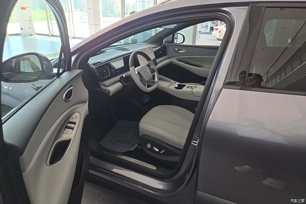 BYD HiAce, 2025 9
