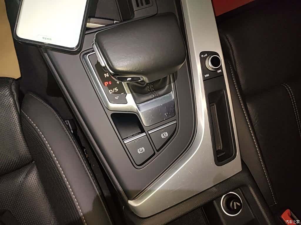 Audi A4L, 2020 14