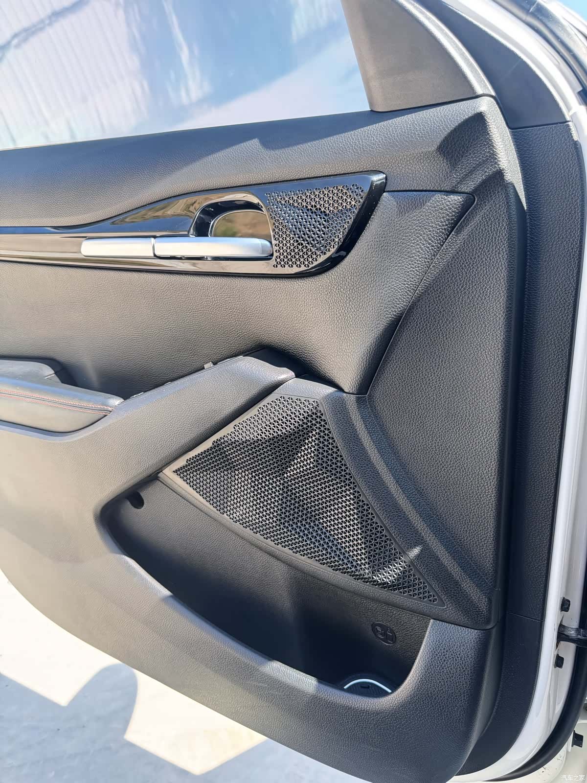Kia KX3, 2022 13