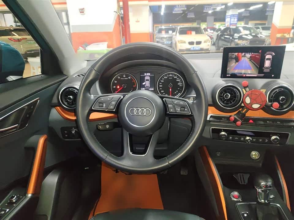 Audi Q2L