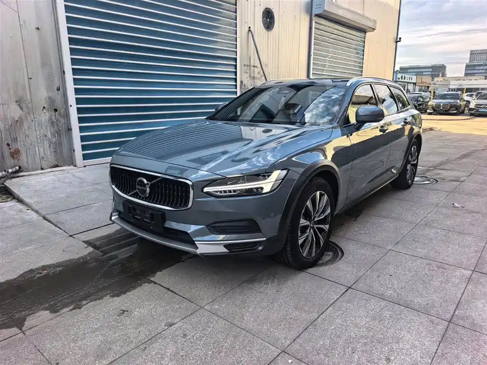 Volvo V90