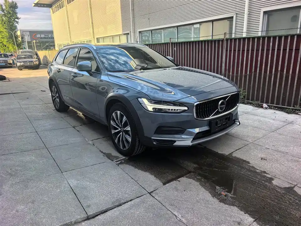 Volvo V90
