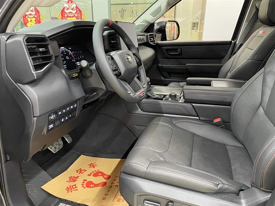 Toyota Sequoia