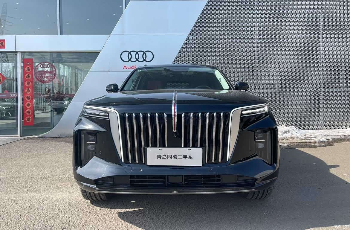 Hongqi E-HS9, 2023 2