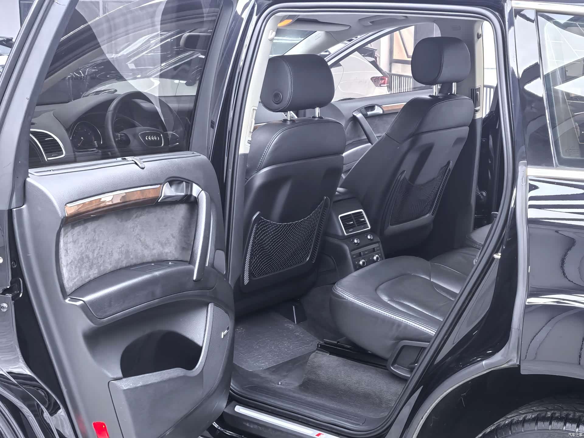 Audi Q7, 2012 9