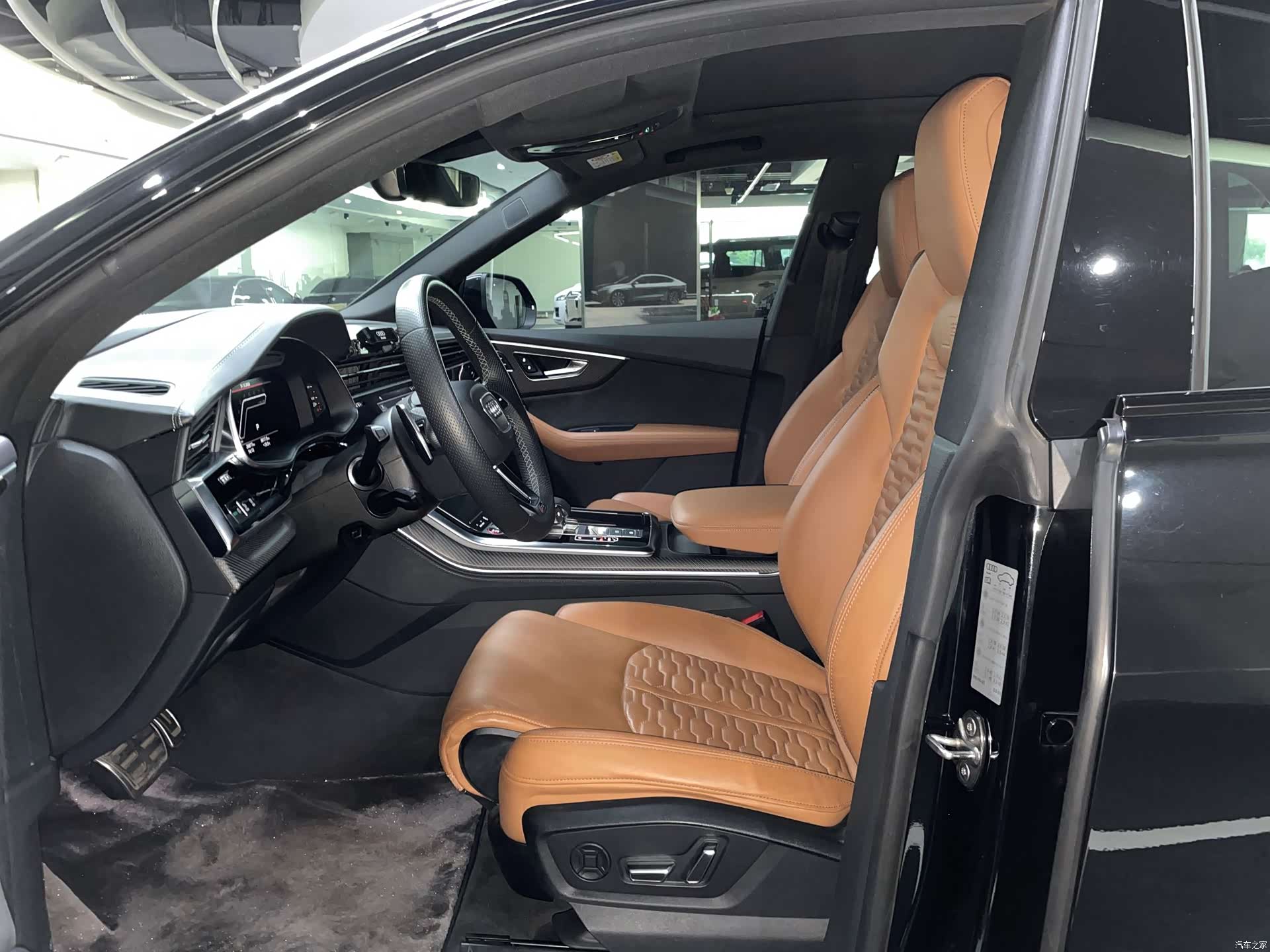 Audi Q8, 2022 10