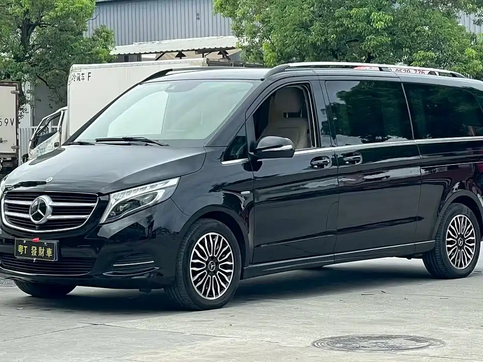 Mercedes-Benz V-class