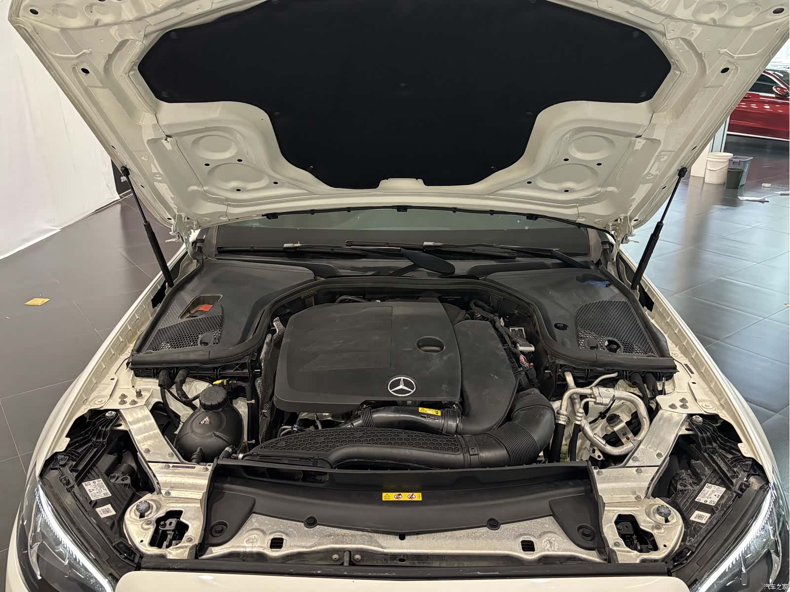 Mercedes-Benz E-Class, 2021 19