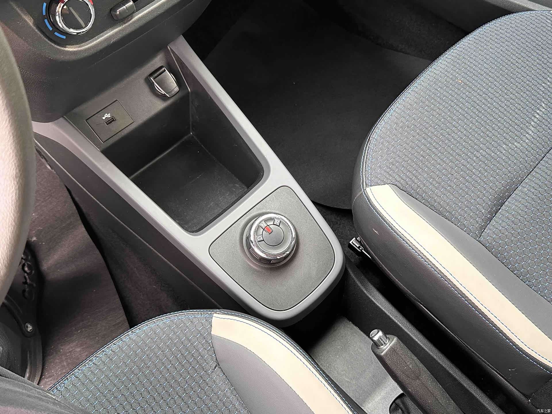 DongFeng e, 2019 12