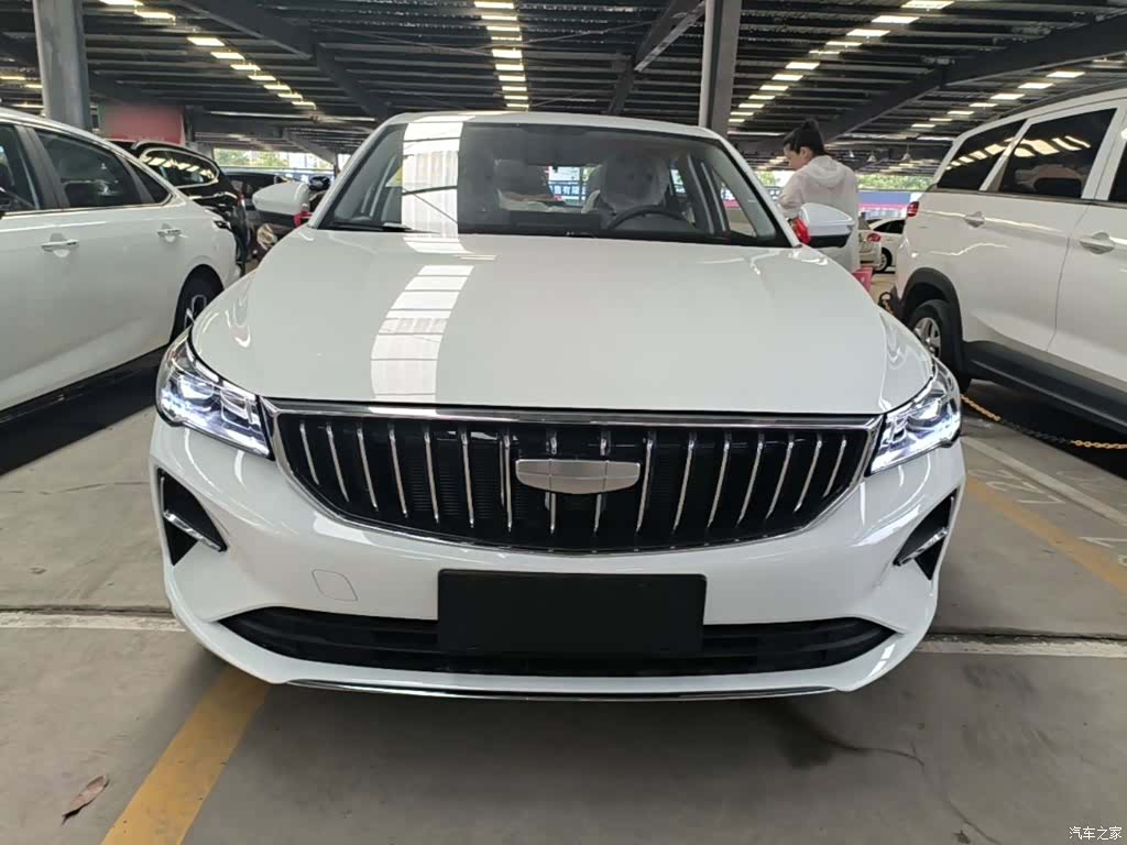 Geely Emgrand, 2026 3