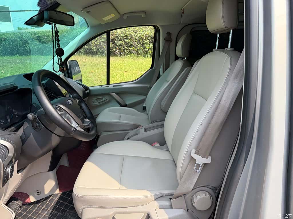 Ford Tourneo, 2018 8