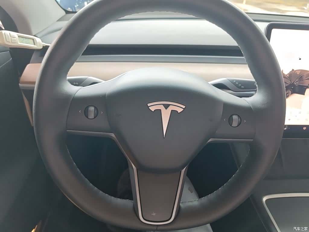 Tesla Model Y, 2021 11