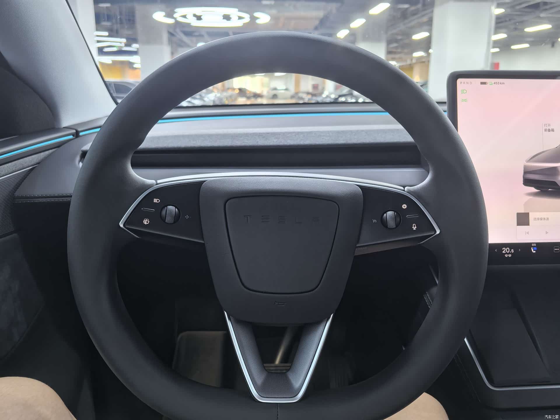 Tesla Model Y, 2025 13