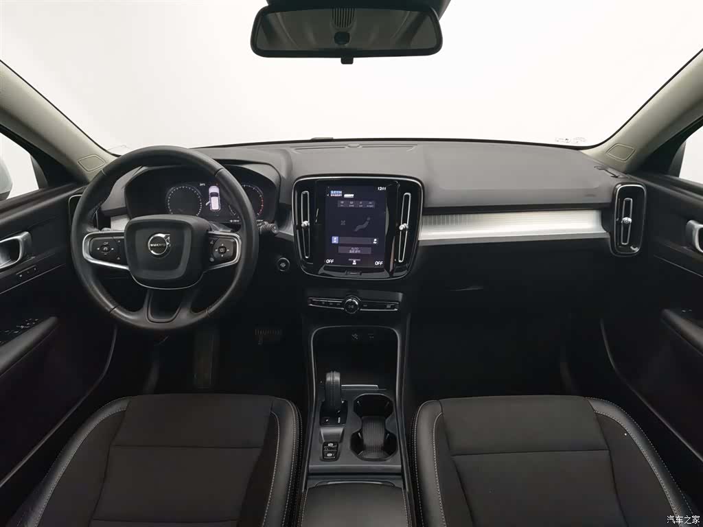 Volvo XC40, 2019 все фото