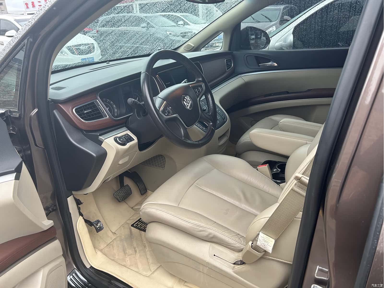Buick GL8, 2018 8
