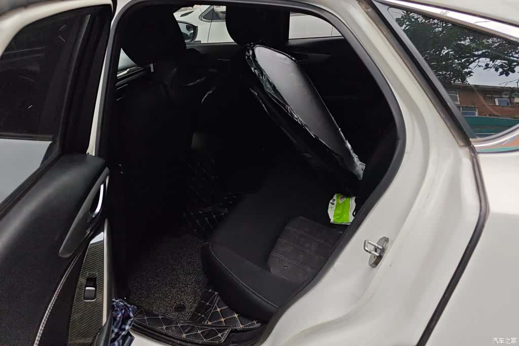 Mazda CX-4, 2018 11