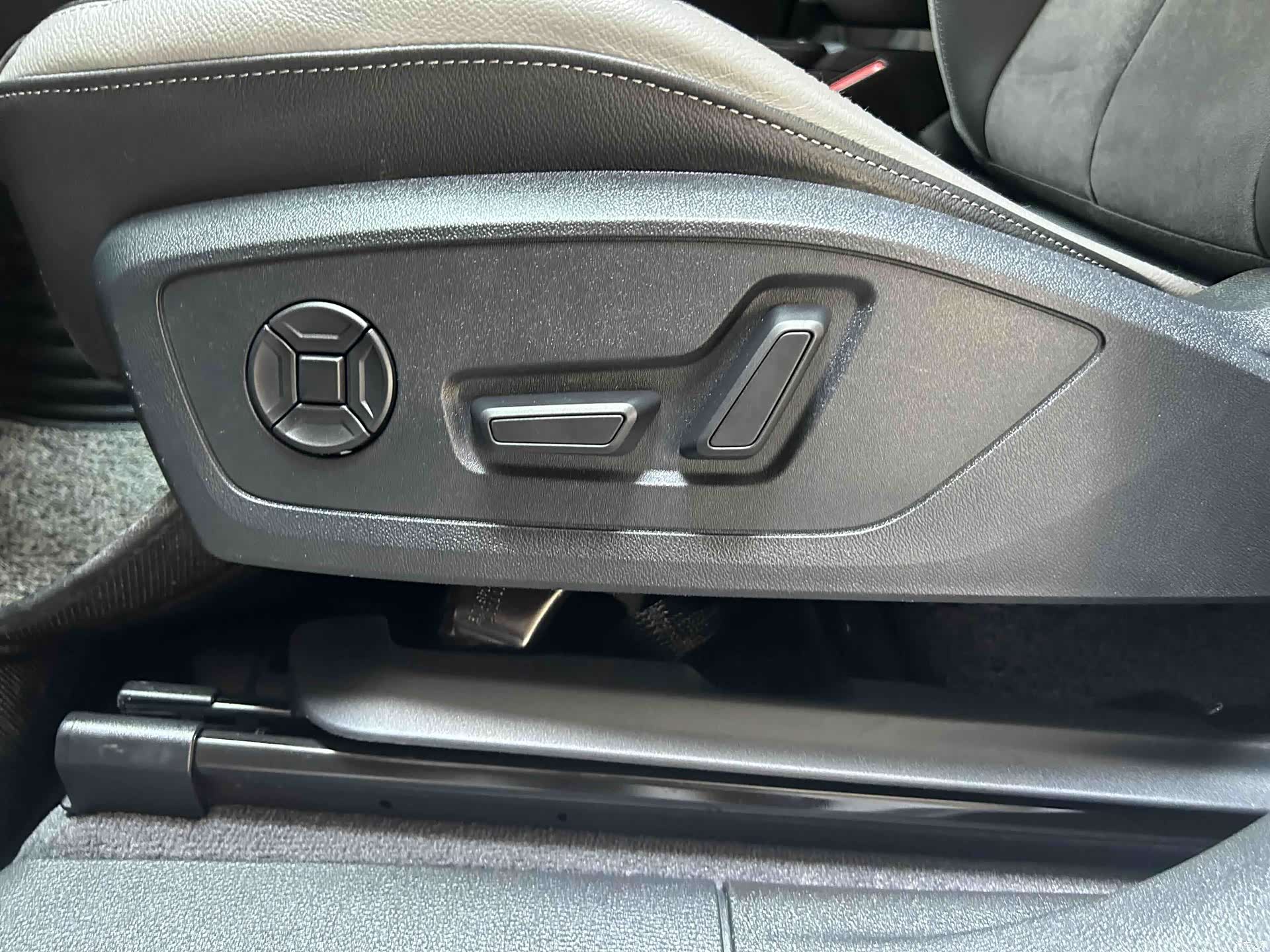 Audi Q3, 2021 11