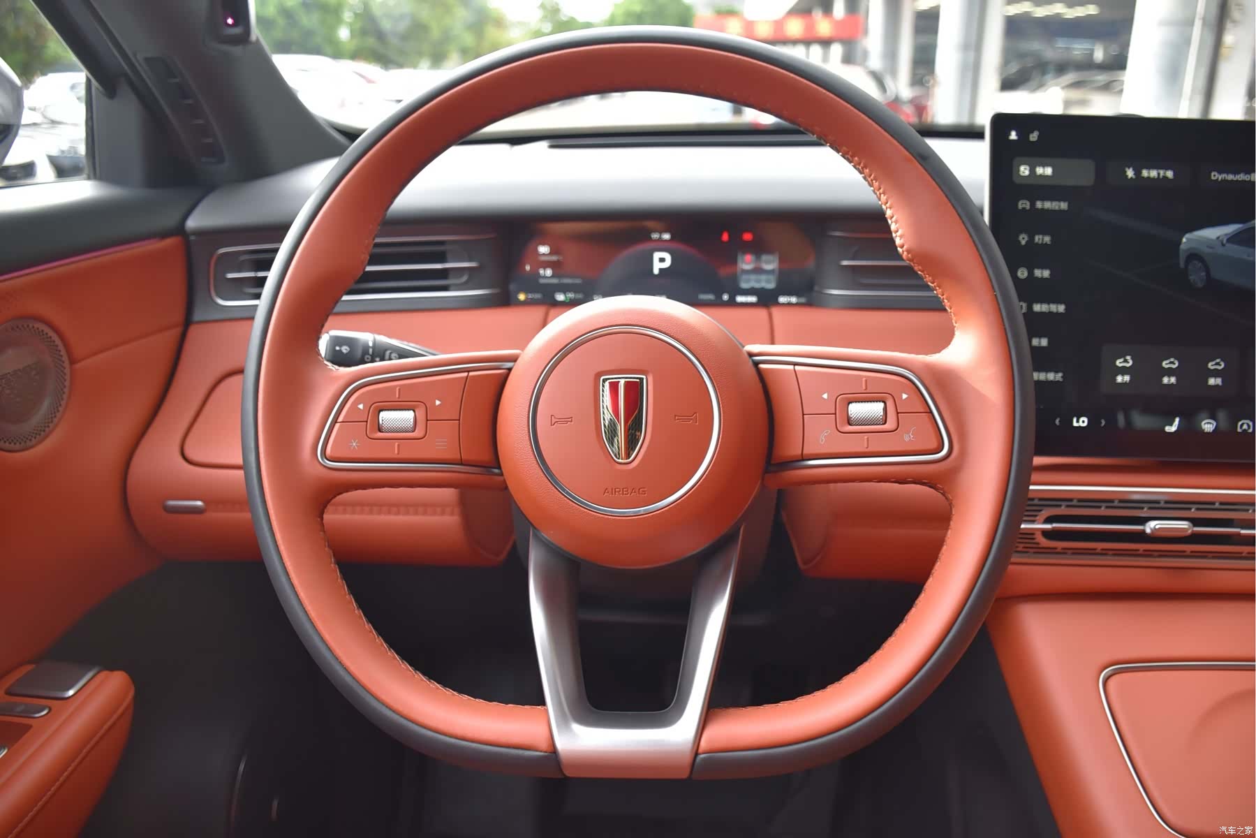 Hongqi HS6, 2025 11