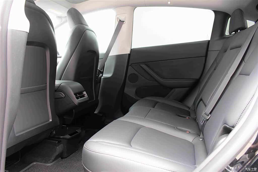 Tesla Model Y, 2023 11