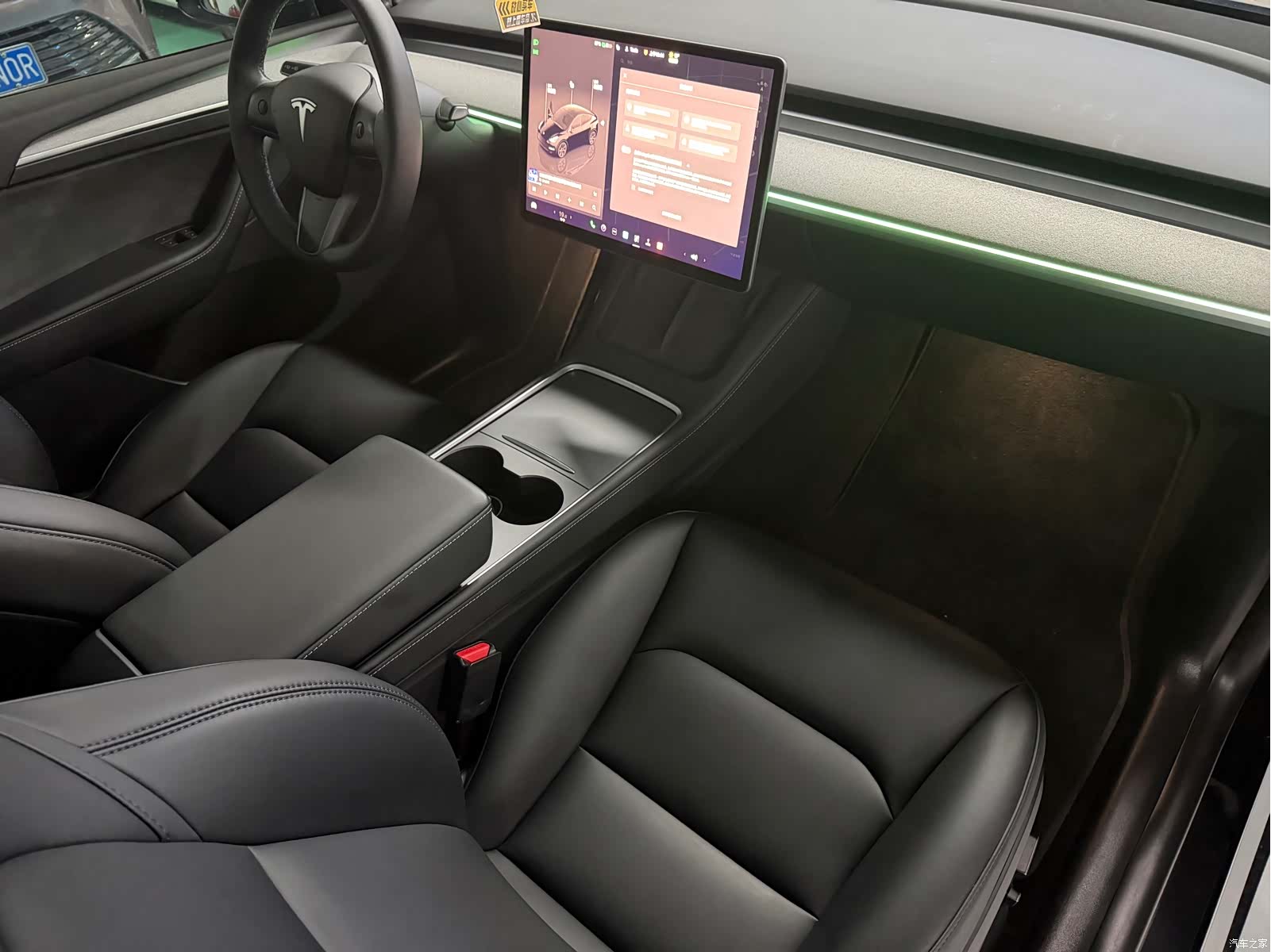 Tesla Model Y, 2023 4