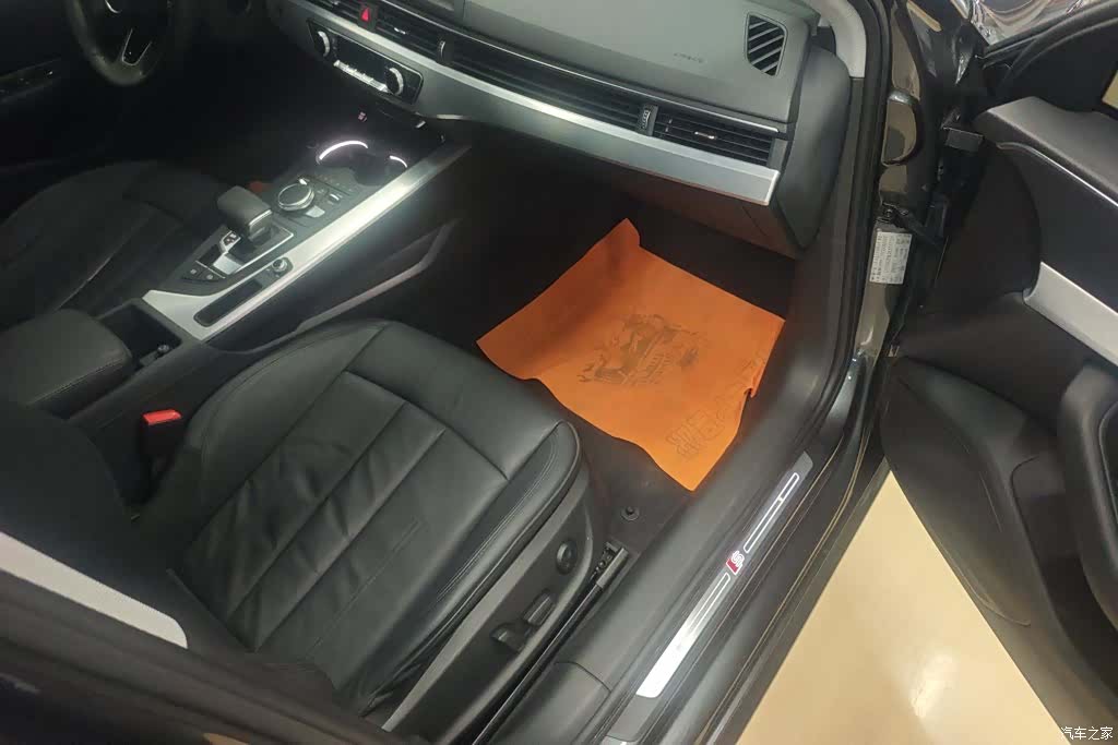 Audi A4L, 2019 8