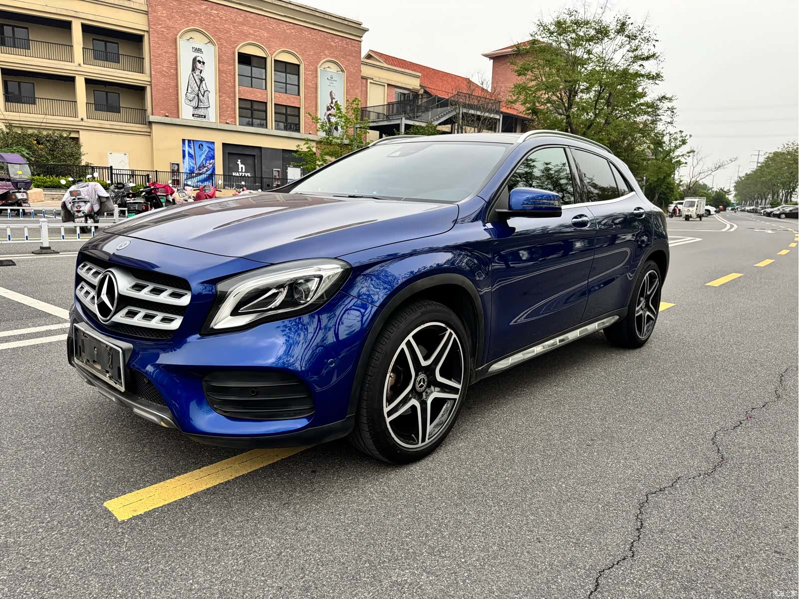 Mercedes-Benz GLA