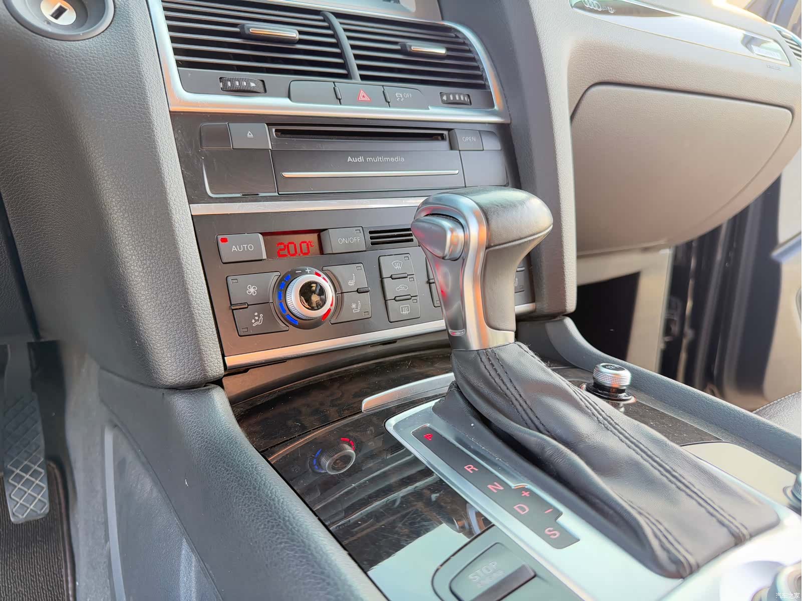 Audi Q7, 2015 11