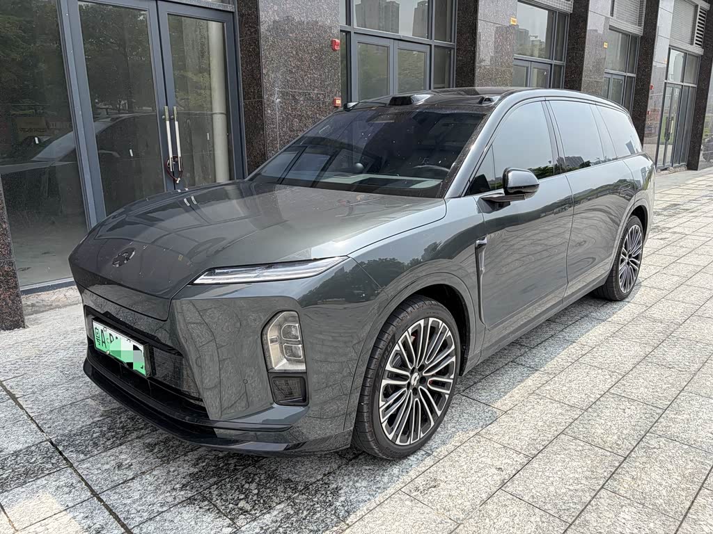 NIO ES8