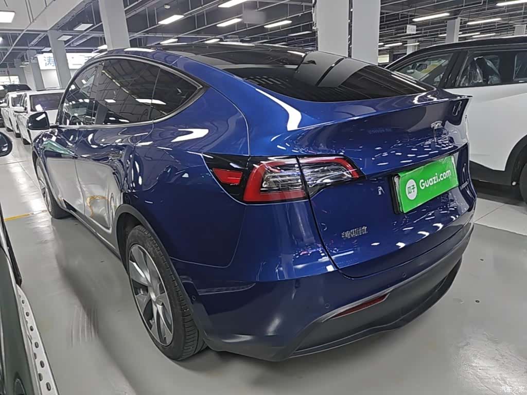 Tesla Model Y, 2022 23