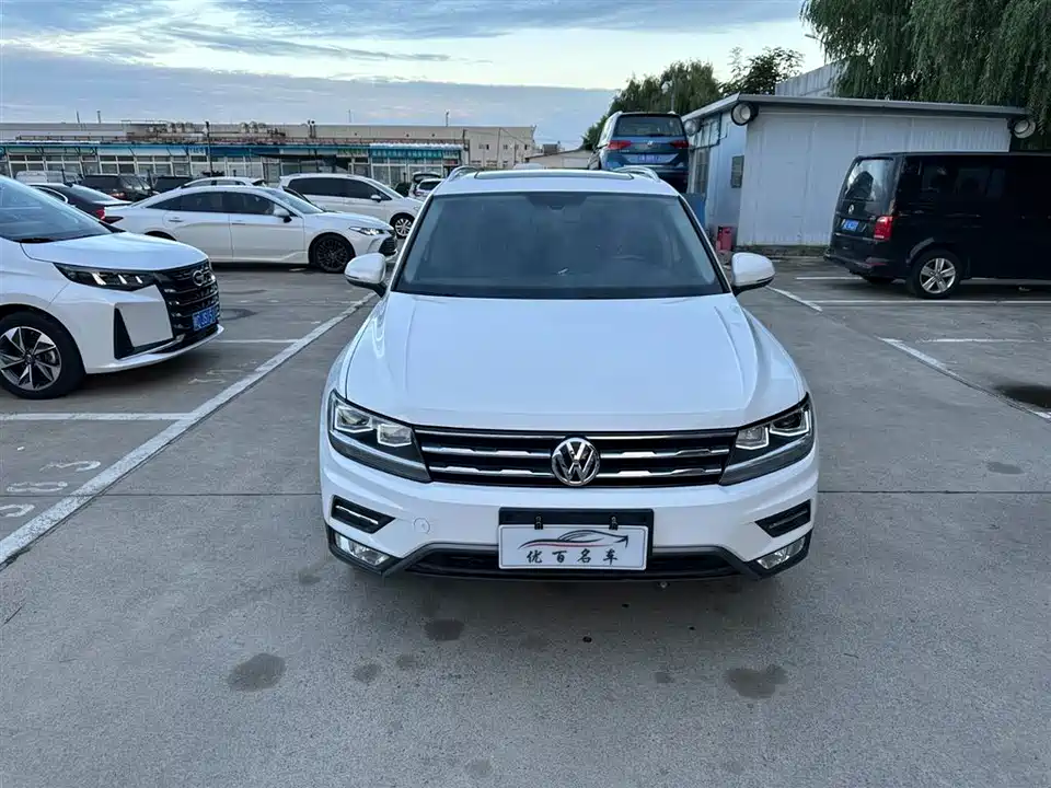 Volkswagen Tiguan L