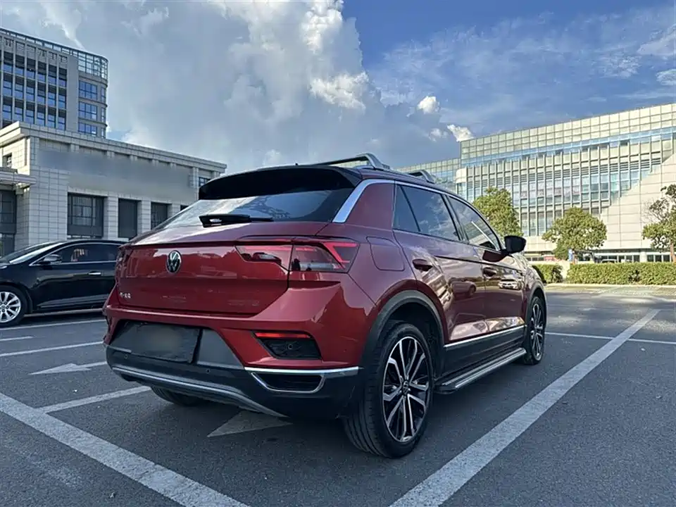 Volkswagen T-ROC exploring Songs