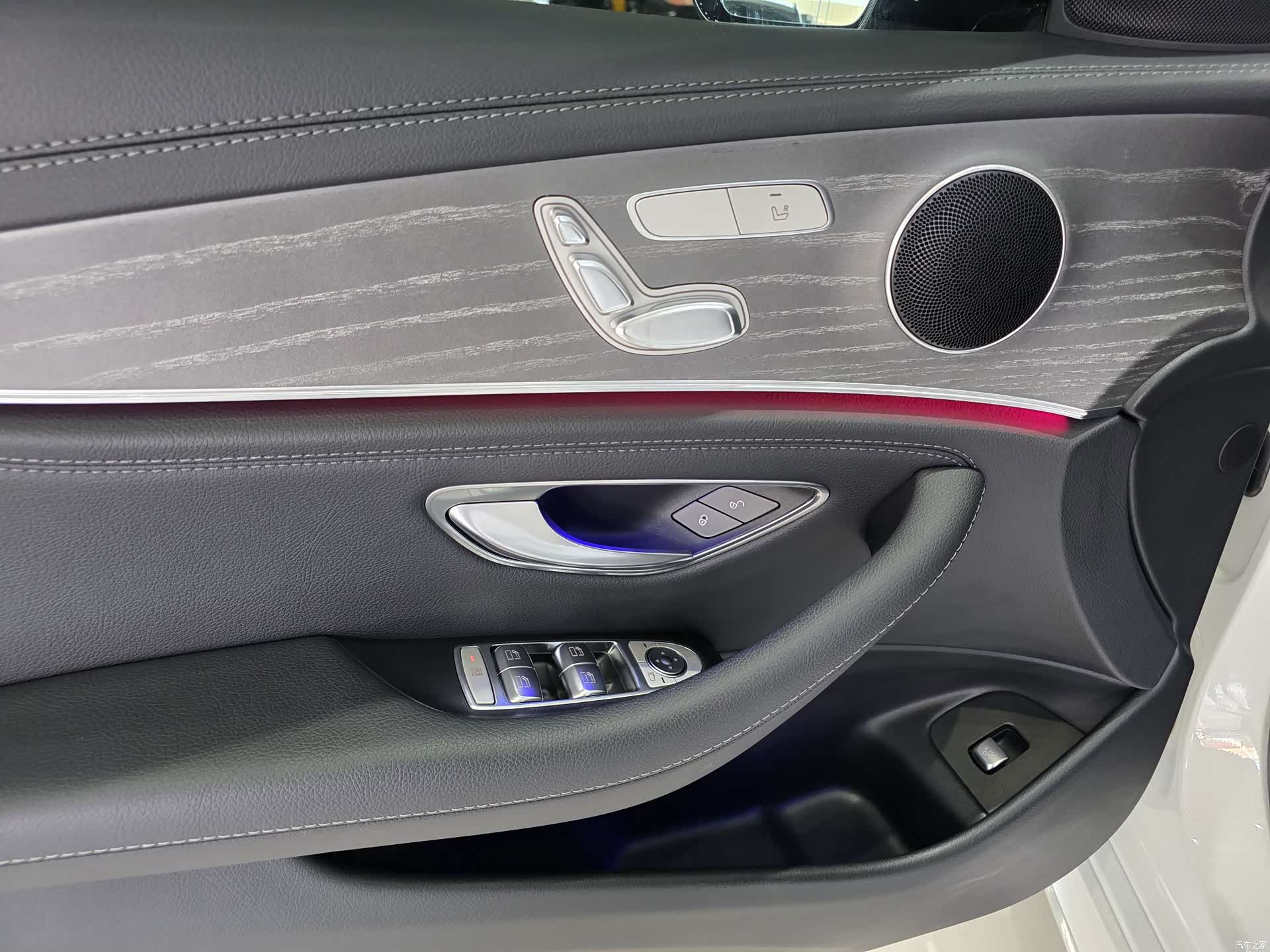 Mercedes-Benz E-Class, 2022 6