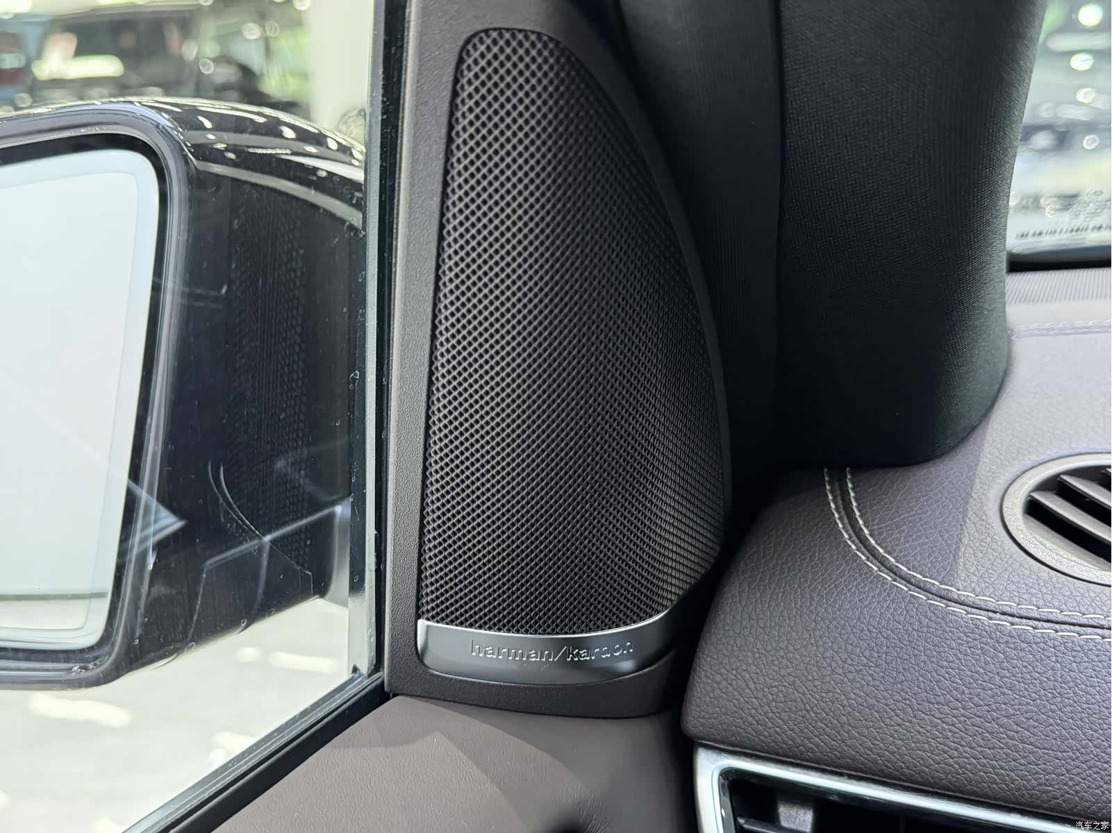 Mercedes-Benz GLS, 2019 14