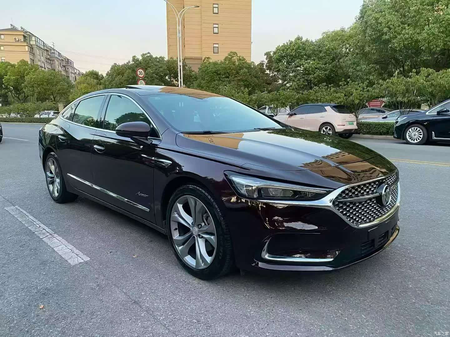 Buick LaCrosse, 2022 1