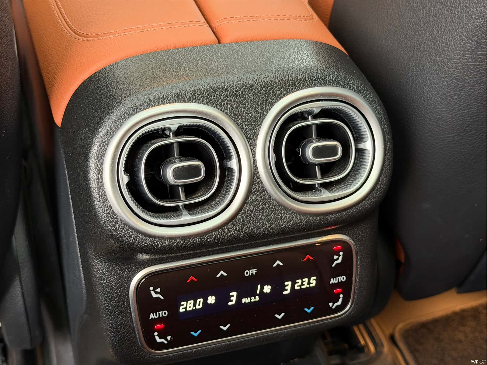 Mercedes-Benz GLC, 2024 12