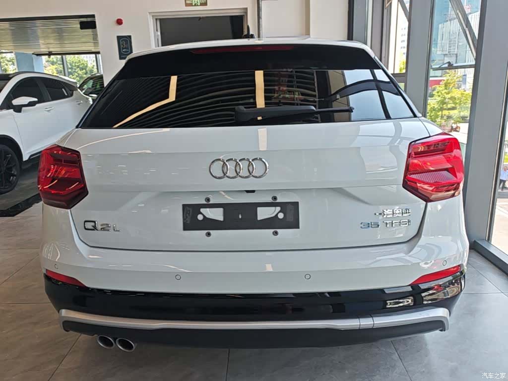 Audi Q2L, 2020 6
