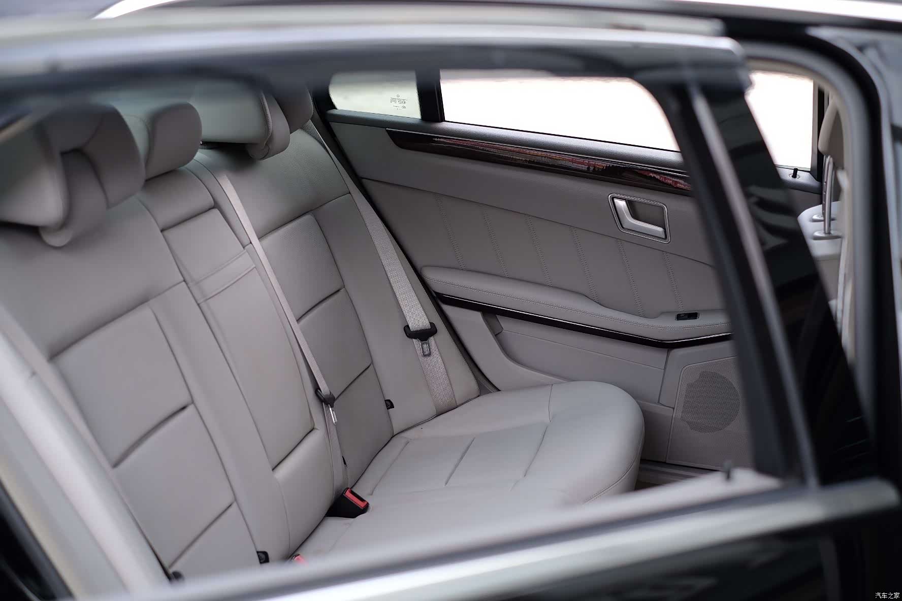 Mercedes-Benz E-Class, 2012 37