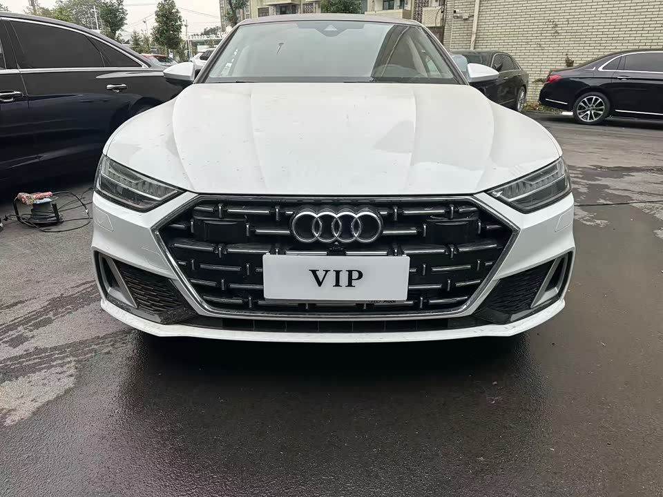 Audi A7L