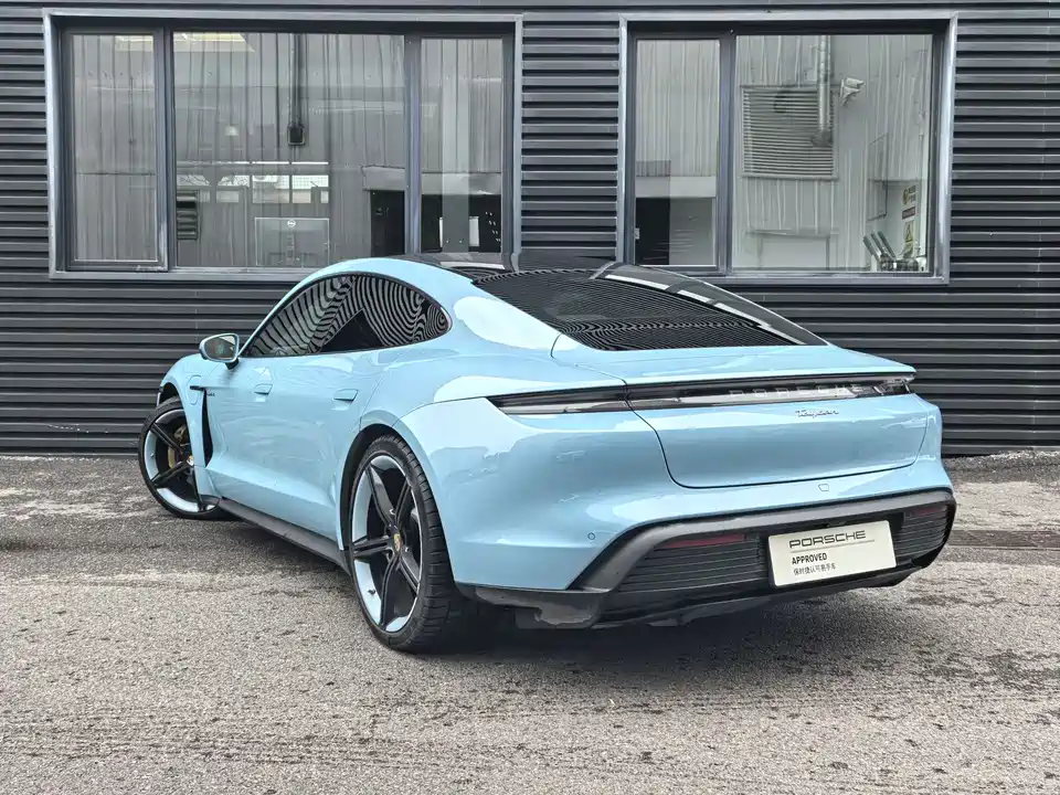 Porsche Taycan