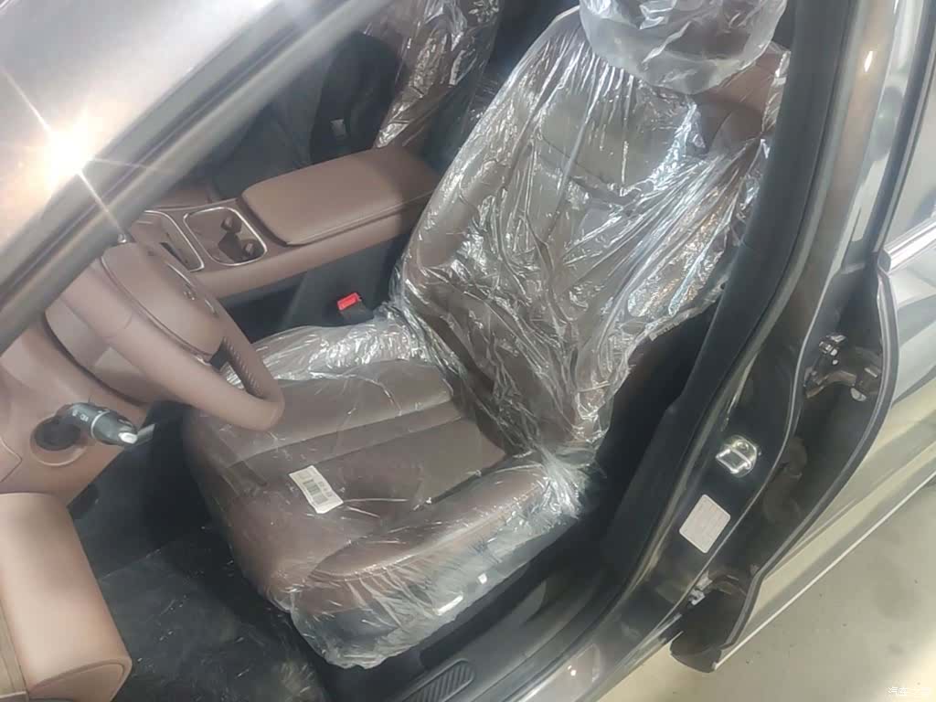 Wuling Starlight, 2026 15