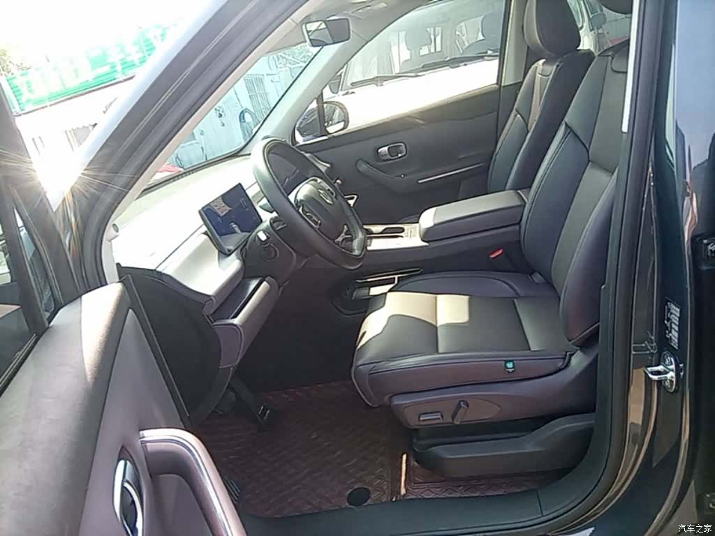 Leapmotor C16, 2024 15